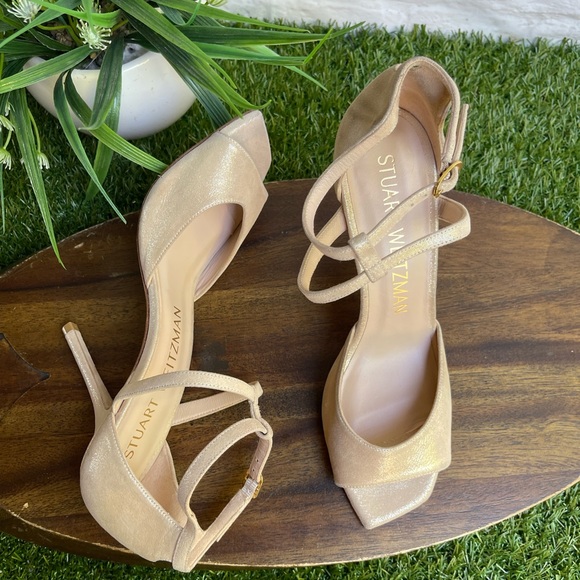 Stuart Weitzman Anastasia 100
Suede Sandal in Metallic size 8.5 - Picture 9 of 10